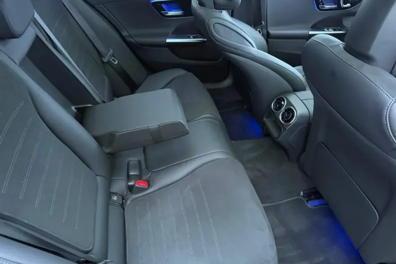 Mercedes-Benz C 200 din 2024 cu 14.800 km - oferta MER164541 - foto 5