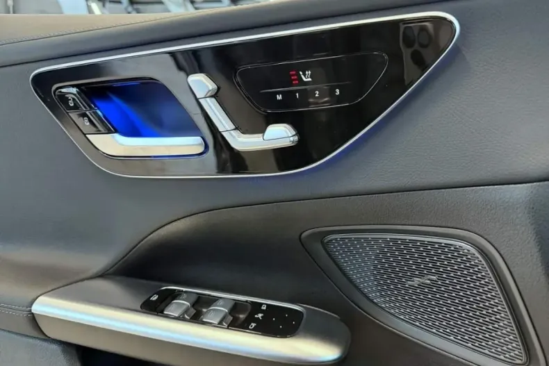 Mercedes-Benz C 200 din 2024 cu 14.800 km - oferta MER164541 - foto 8