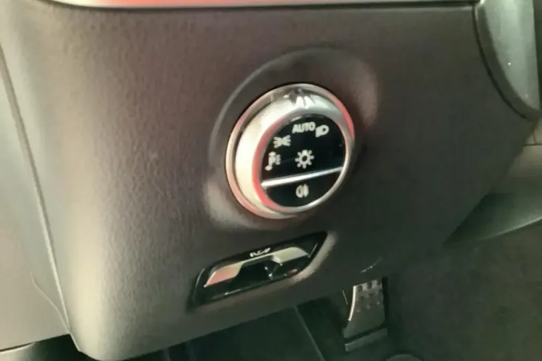 Mercedes-Benz C 300 din 2024 cu 25.335 km - oferta MER164544 - foto 17