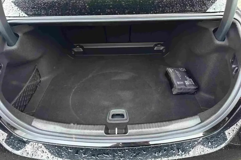 Mercedes-Benz C 200 din 2024 cu 3.947 km - oferta MER164545 - foto 8