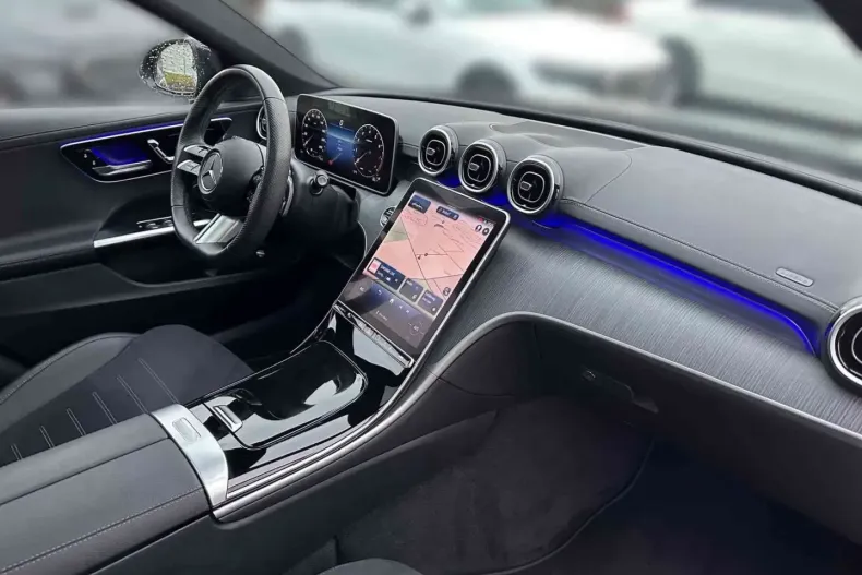 Mercedes-Benz C 200 din 2024 cu 3.947 km - oferta MER164545 - foto 9