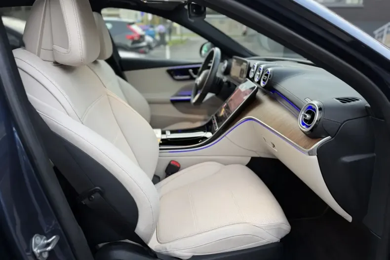 Mercedes-Benz C 300 din 2023 cu 19.245 km - oferta MER164549 - foto 13