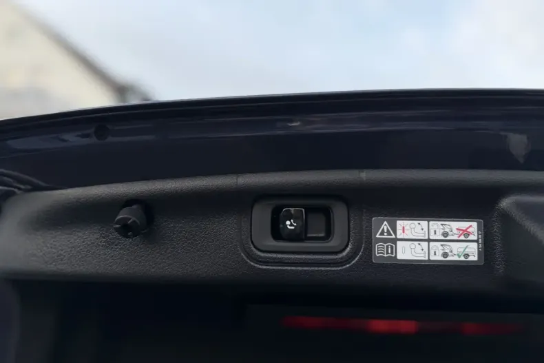 Mercedes-Benz C 300 din 2023 cu 19.245 km - oferta MER164549 - foto 19