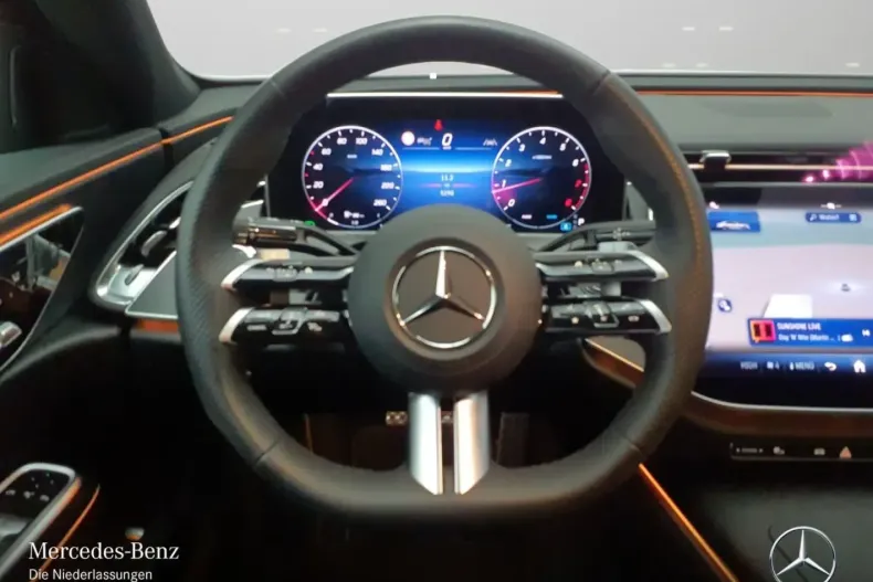 Mercedes-Benz E 200 din 2024 cu 5.291 km - oferta MER164559 - foto 13