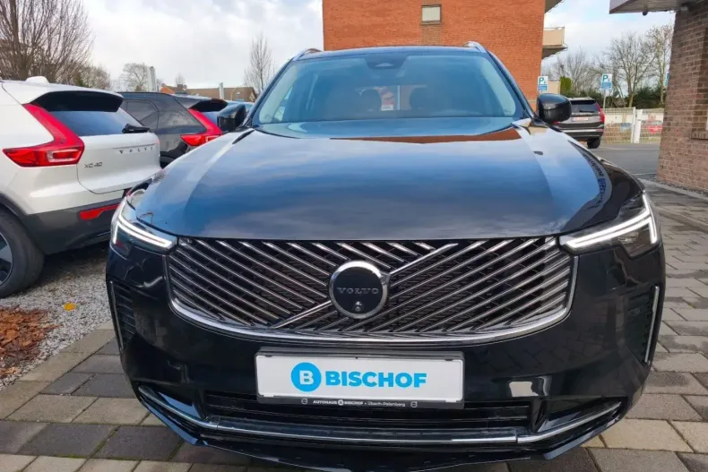 Volvo XC90 din 2025 cu 25.220 km - oferta VOL164561 - foto 2