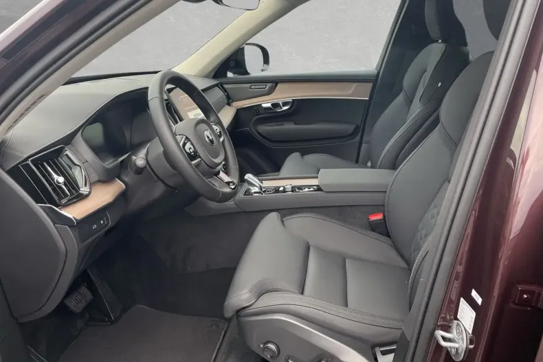 Volvo XC90 din 2025 cu 23.000 km - oferta VOL164564 - foto 5