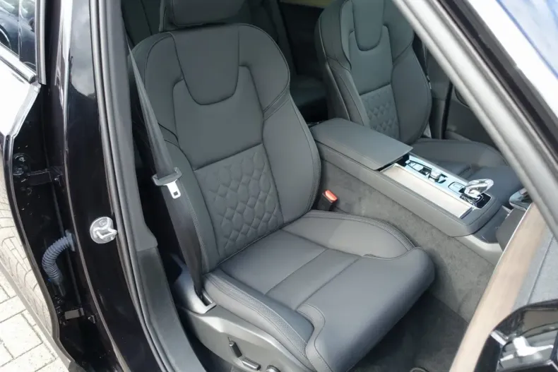 Volvo XC90 din 2025 cu 15.091 km - oferta VOL164565 - foto 8