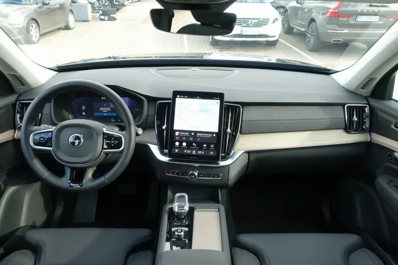 Volvo XC90 din 2025 cu 15.091 km - oferta VOL164565 - foto 12