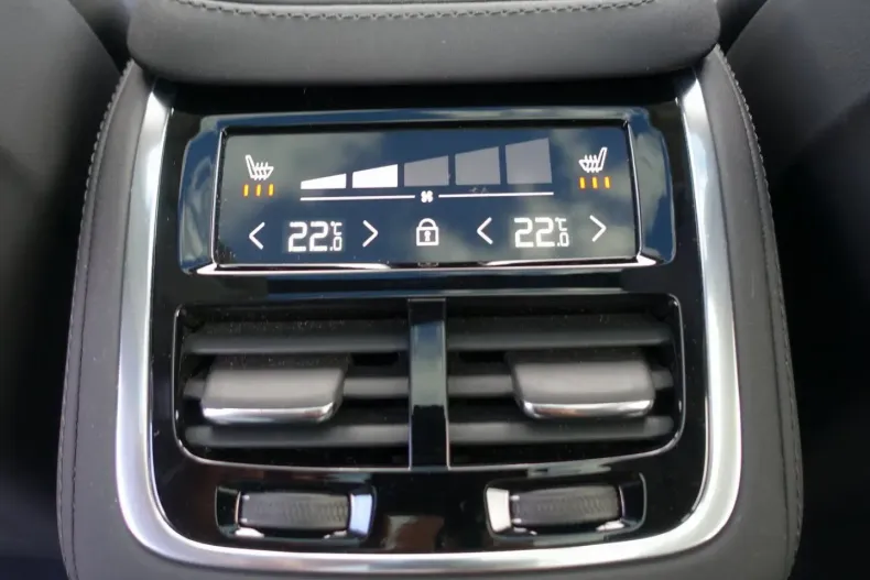 Volvo XC90 din 2025 cu 15.091 km - oferta VOL164565 - foto 15