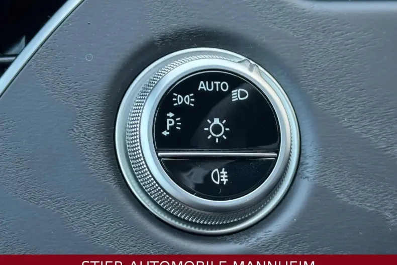 Mercedes-Benz E 220 din 2024 cu 13.000 km - oferta MER164568 - foto 20