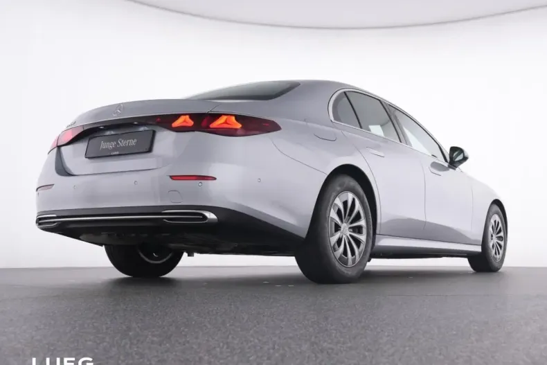 Mercedes-Benz E 200 din 2024 cu 4.126 km - oferta MER164577 - foto 8