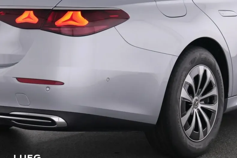 Mercedes-Benz E 200 din 2024 cu 4.126 km - oferta MER164577 - foto 10