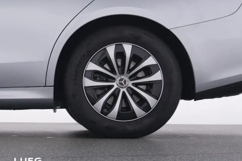 Mercedes-Benz E 200 din 2024 cu 4.126 km - oferta MER164577 - foto 21