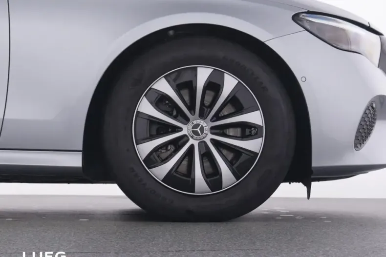 Mercedes-Benz E 200 din 2024 cu 4.126 km - oferta MER164577 - foto 22