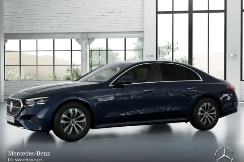 Mercedes-Benz E 220 din 2024 cu 11.426 km - oferta MER164578 - foto 3