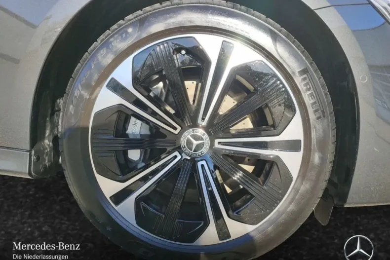 Mercedes-Benz E 300 din 2024 cu 11.432 km - oferta MER164580 - foto 6