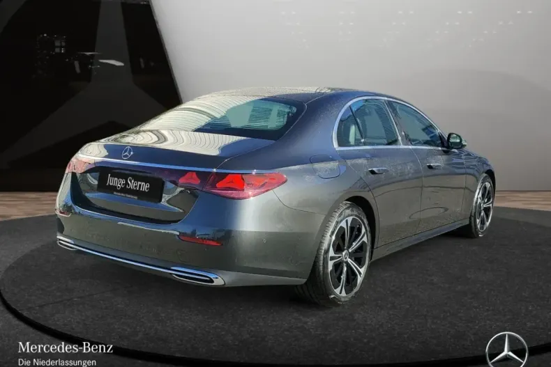 Mercedes-Benz E 300 din 2024 cu 11.432 km - oferta MER164580 - foto 8