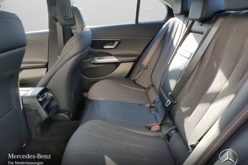 Mercedes-Benz E 300 din 2024 cu 11.432 km - oferta MER164580 - foto 12