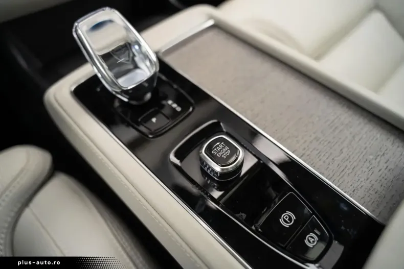 Volvo XC90 din 2025 cu 23.085 km - oferta VOL164582 - foto 27