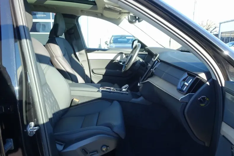 Volvo XC90 din 2025 cu 27.506 km - oferta VOL164590 - foto 9