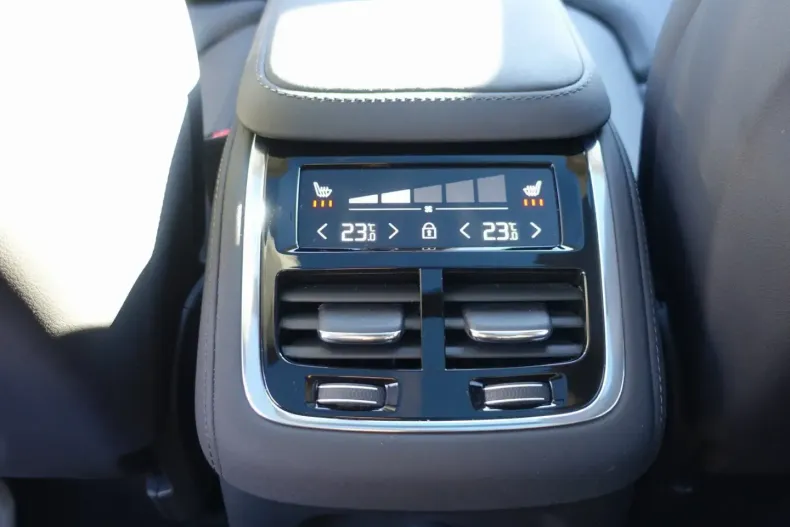 Volvo XC90 din 2025 cu 27.506 km - oferta VOL164590 - foto 15