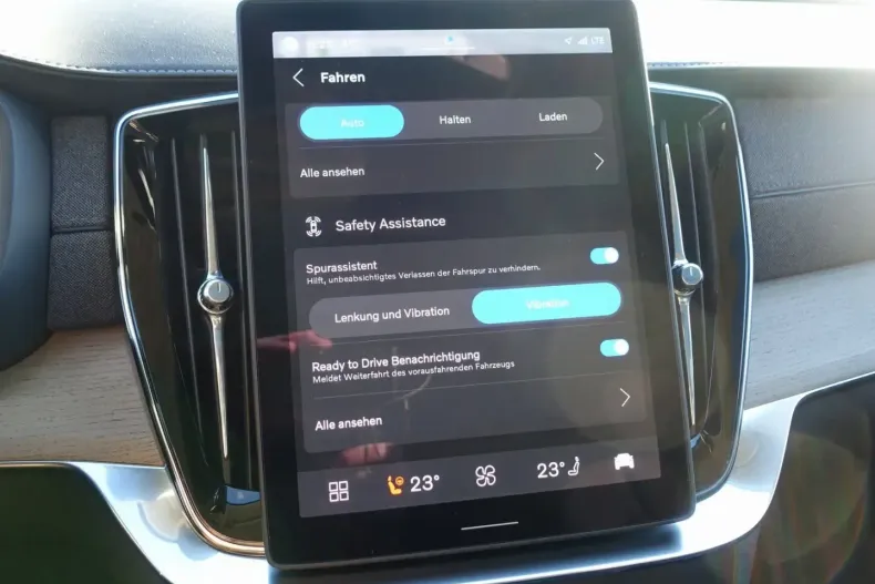 Volvo XC90 din 2025 cu 27.506 km - oferta VOL164590 - foto 23