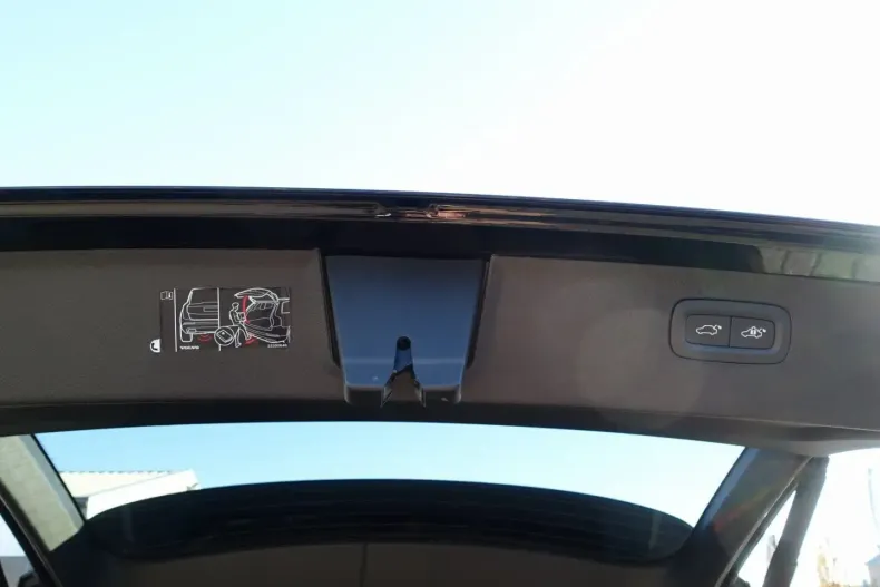 Volvo XC90 din 2025 cu 27.506 km - oferta VOL164590 - foto 27