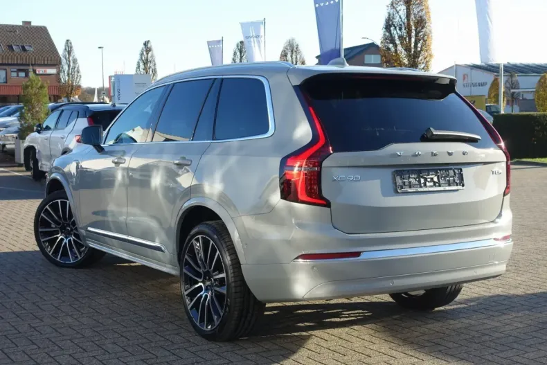 Volvo XC90 din 2025 cu 5.070 km - oferta VOL164592 - foto 6