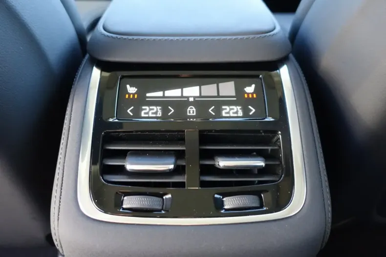 Volvo XC90 din 2025 cu 5.070 km - oferta VOL164592 - foto 17