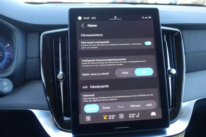 Volvo XC90 din 2025 cu 5.070 km - oferta VOL164592 - foto 22