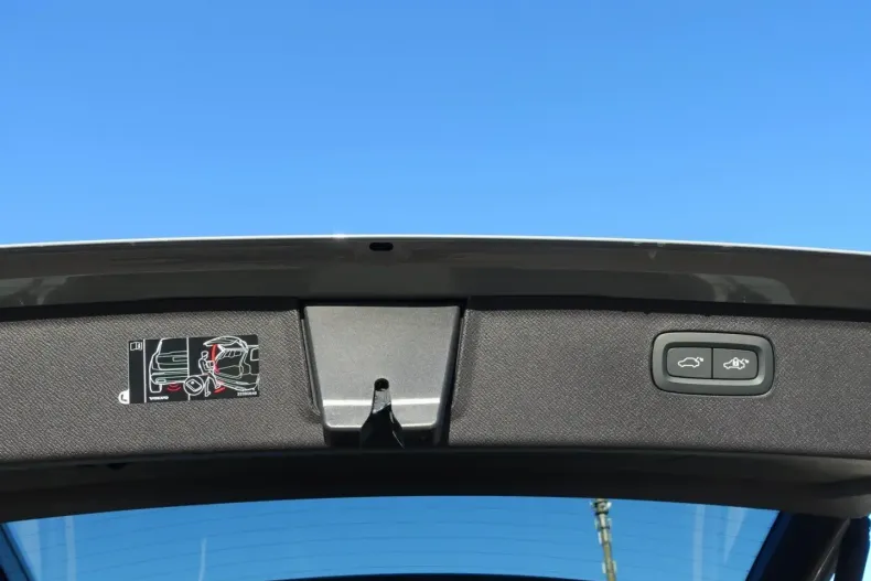 Volvo XC90 din 2025 cu 5.070 km - oferta VOL164592 - foto 28