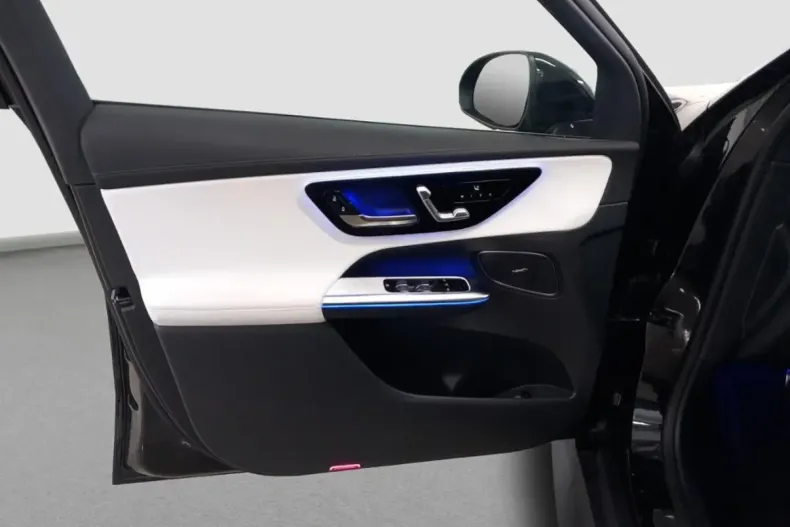 Mercedes-Benz GLC 200 din 2024 cu 17.900 km - oferta MER164594 - foto 11