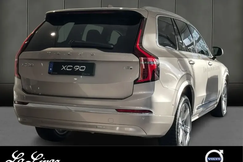 Volvo XC90 din 2025 cu 22.100 km - oferta VOL164595 - foto 3