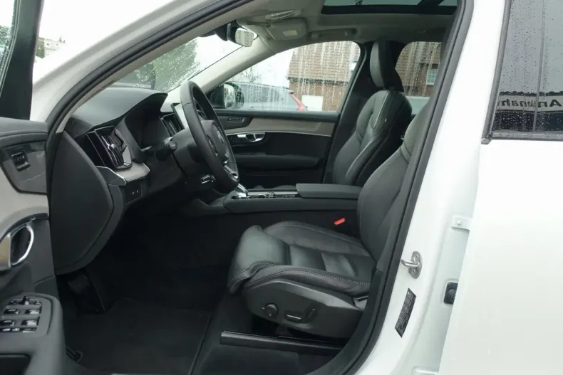 Volvo XC90 din 2025 cu 19.800 km - oferta VOL164597 - foto 14