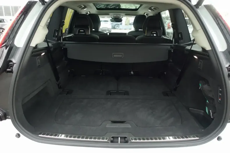 Volvo XC90 din 2025 cu 19.800 km - oferta VOL164597 - foto 25