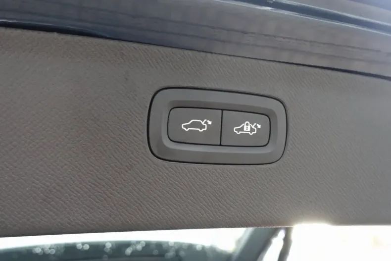 Volvo XC90 din 2025 cu 20.090 km - oferta VOL164598 - foto 25