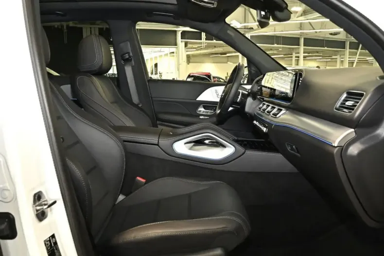 Mercedes-Benz GLE 450 din 2025 cu 3.700 km - oferta MER164607 - foto 5