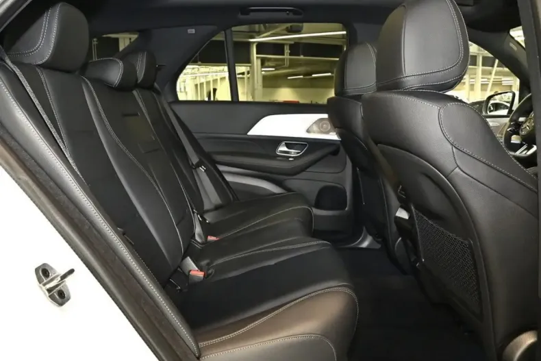 Mercedes-Benz GLE 450 din 2025 cu 3.700 km - oferta MER164607 - foto 9