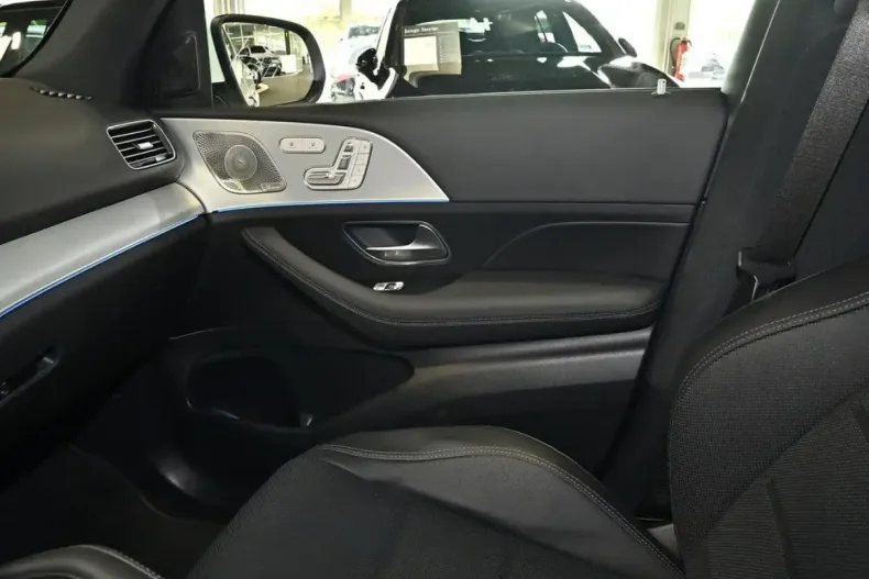 Mercedes-Benz GLE 450 din 2025 cu 3.700 km - oferta MER164607 - foto 17