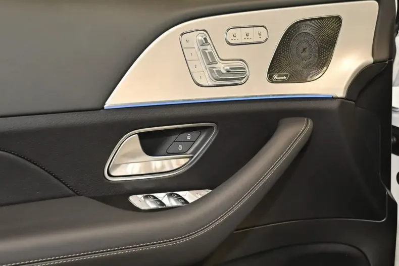 Mercedes-Benz GLE 450 din 2025 cu 3.700 km - oferta MER164607 - foto 28