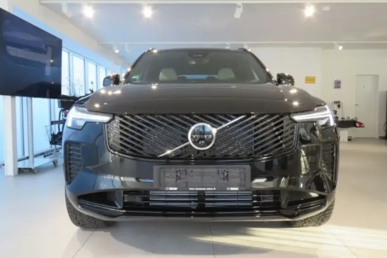 Volvo XC90 din 2025 cu 6.796 km - oferta VOL164612 - foto 2
