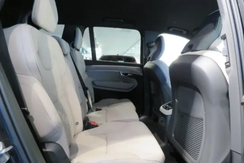 Volvo XC90 din 2025 cu 6.796 km - oferta VOL164612 - foto 9
