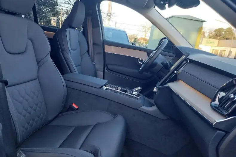 Volvo XC90 din 2025 cu 16.500 km - oferta VOL164614 - foto 16