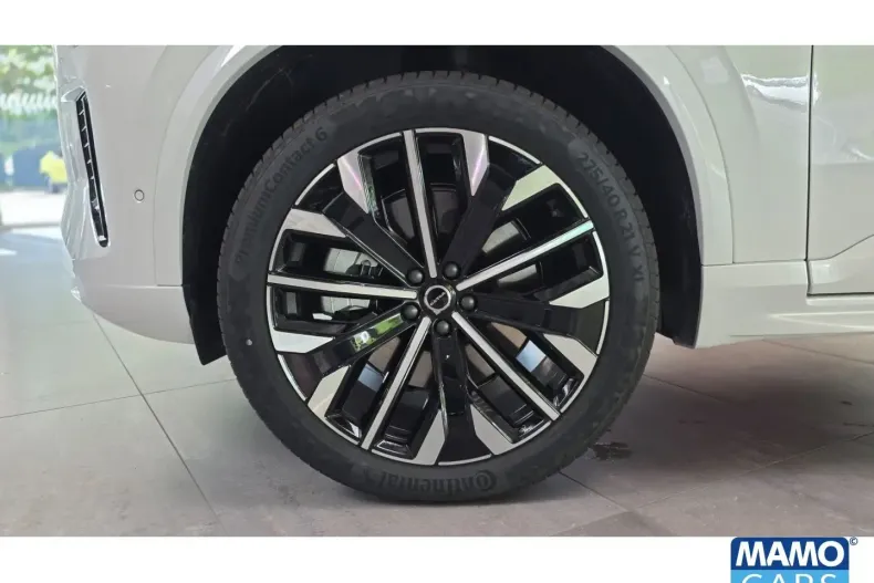 Volvo XC90 din 2025 cu 5.351 km - oferta VOL164619 - foto 8