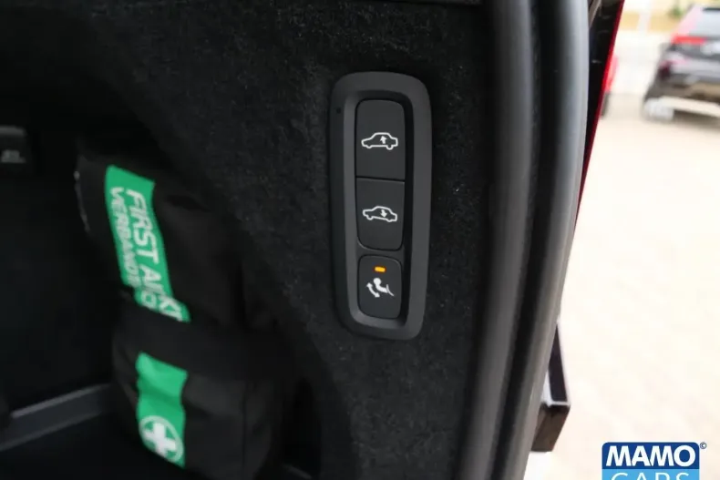 Volvo XC90 din 2025 cu 5.351 km - oferta VOL164619 - foto 11