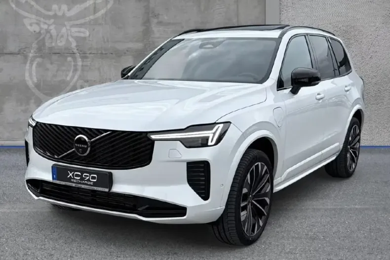 Volvo XC90 din 2025 cu 5.000 km - oferta VOL164621 - foto 1