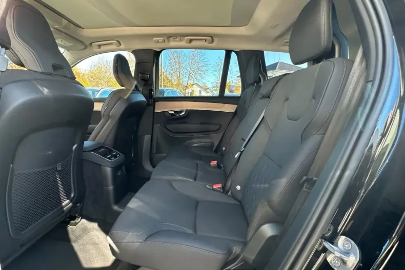 Volvo XC90 din 2025 cu 21.500 km - oferta VOL164622 - foto 10