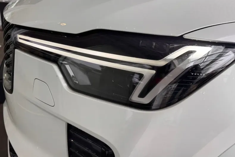 Volvo XC90 din 2025 cu 3.000 km - oferta VOL164624 - foto 20