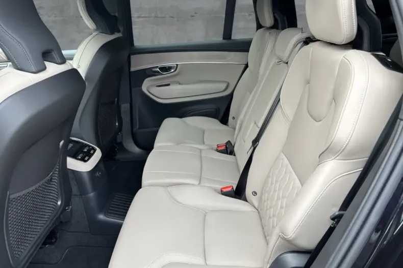 Volvo XC90 din 2025 cu 7.000 km - oferta VOL164638 - foto 11