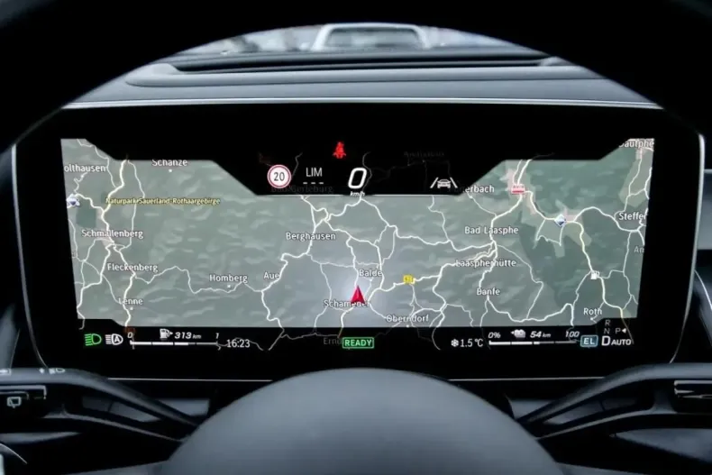 Mercedes-Benz GLC 400 din 2025 cu 17.328 km - oferta MER164639 - foto 13